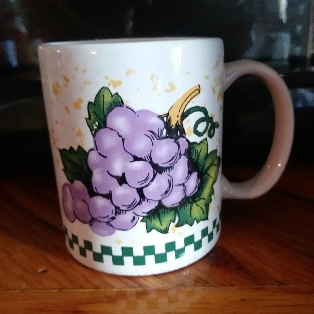 VTG Collectible Grapes cluster coffee Mug Ceramic